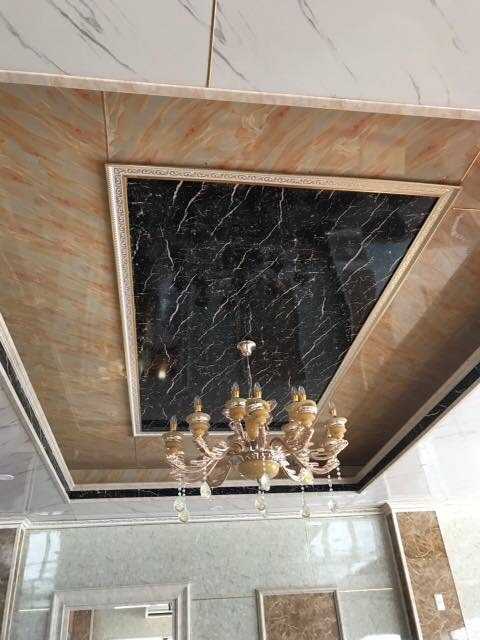 Tấm nhựa vân đá sử dụng trong việc trang trí ốp trần nhà
